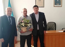 Почетный выход на пенсию водителя Западно-Казахстанского филиала «Ақ Берен» ТОО «РЦШ ПВАСС» Почетный выход на пенсию водителя Западно-Казахстанского филиала «Ақ Берен» ТОО «РЦШ ПВАСС»