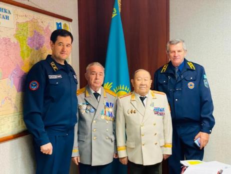 Встреча с генералами в предверии профессионального праздника спасателей РК